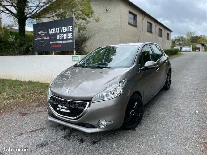 Peugeot 208 1.6 e-HDi Allure 92ch