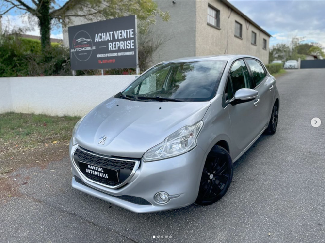 PEUGEOT 208 1.6 e-HDi 92ch Active